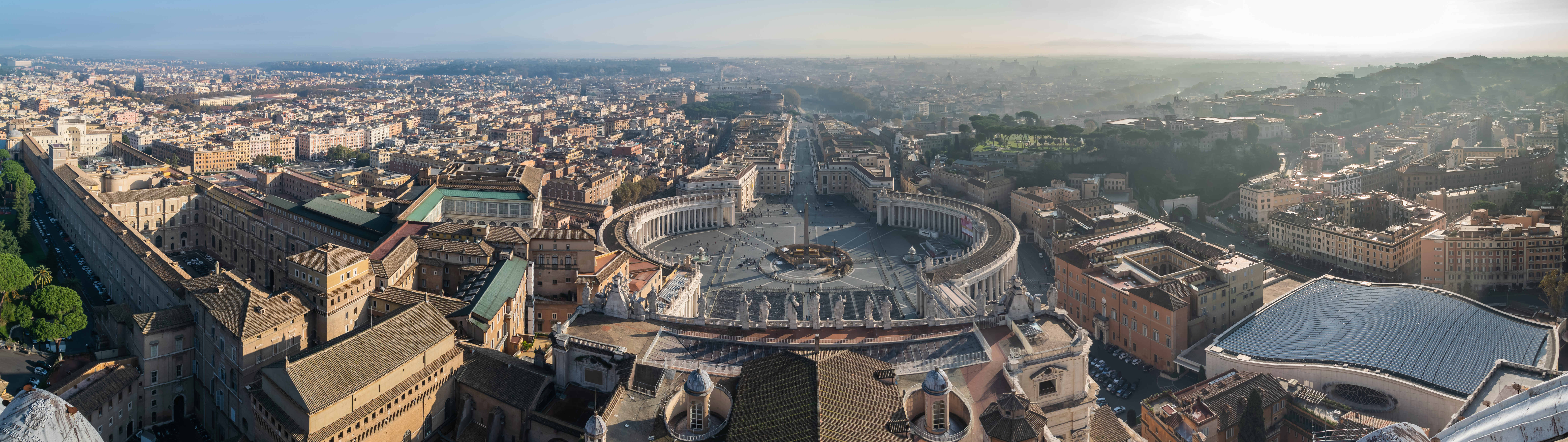 Saint Peter's Square Vatican 06.jpg