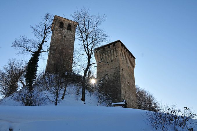 Il Castello medioevale di Sarzano.JPG