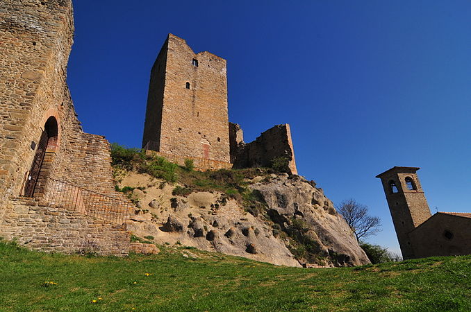 Castello medioevale di Carpineti.JPG