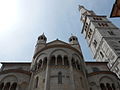 Duomo e Ghirlandina a Modena.JPG