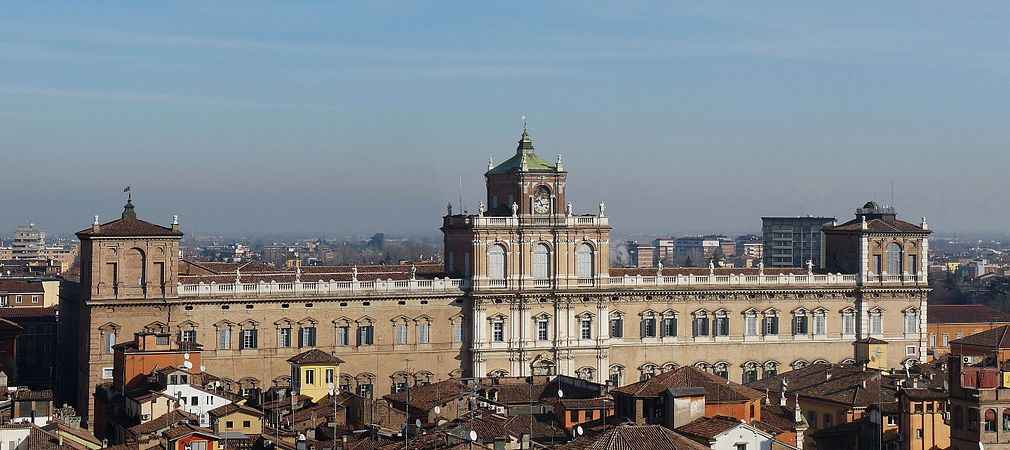 Palazzo Ducale di Modena sede dell'Accademia Militare.jpg