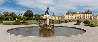 MJK 54081 Hercules fountain (Drottningholm).jpg