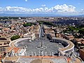 Blick von der Kuppel des Petersdoms über Rom.jpg