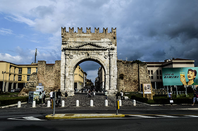 Arco D'Augusto.jpg